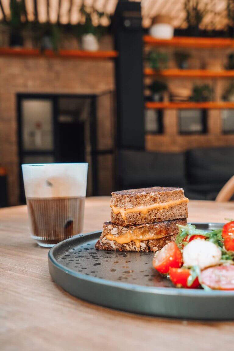 306671408 157395056901907 779079969264862336 n 1 768x1153