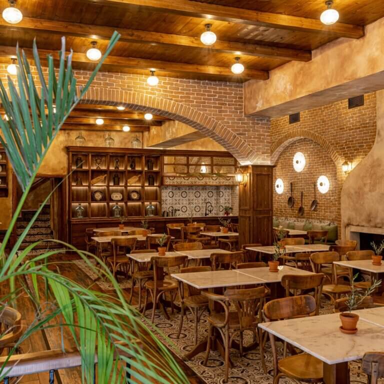 370929906 313128484560755 6320247499663449153 n 768x768