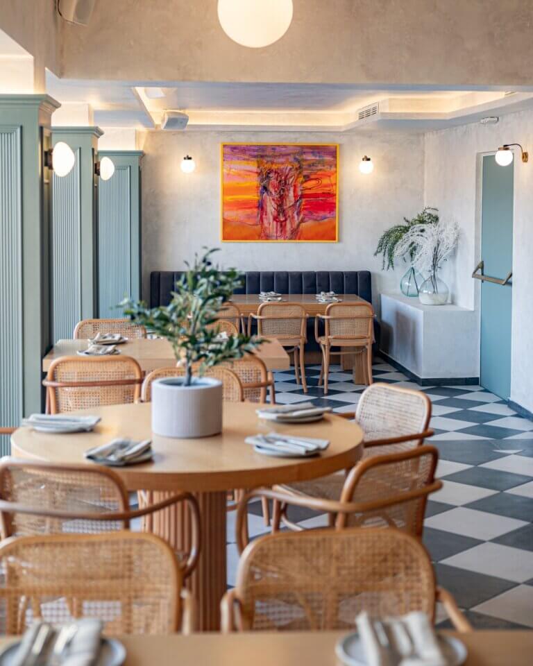 400865026 185170437984472 3019470262841967116 n 768x960