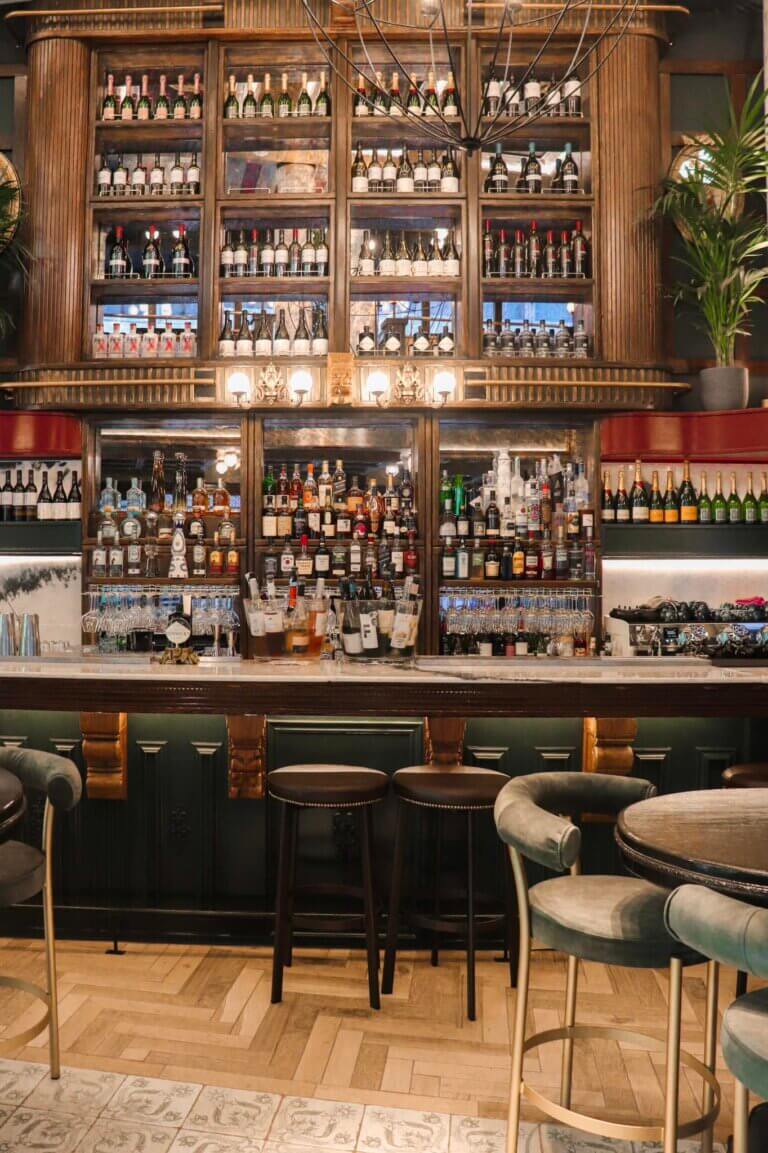 408121393 122110628906126401 1227699883249848075 n 768x1153