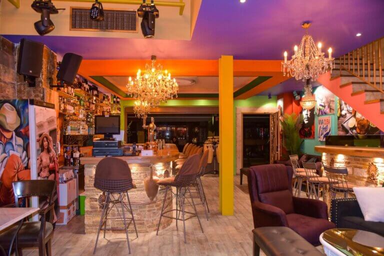 411321676 122097221474157584 4321980917565716216 n 768x513