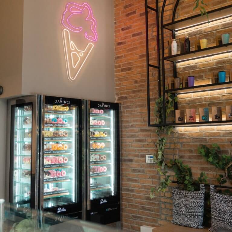 347561594 1054384508854704 3776027752472071914 n 1 768x768