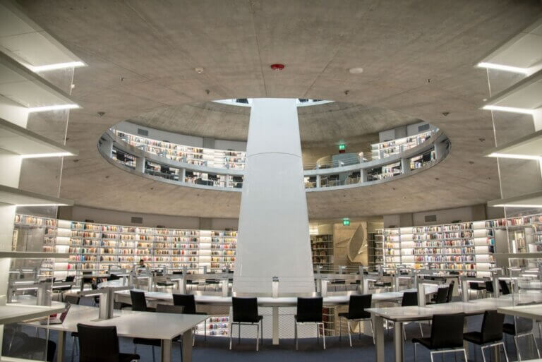 Βιβλιοθήκη Κέντρο Πληροφόρησης Ε.Μ.Π 768x513